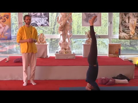 Yogastunde mit Ishwara - Live 9:15 Uhr 15.04.2020
