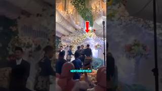 Download lagu Attending an Ex's Wedding, but the Ending Is Heartbreaking mp3