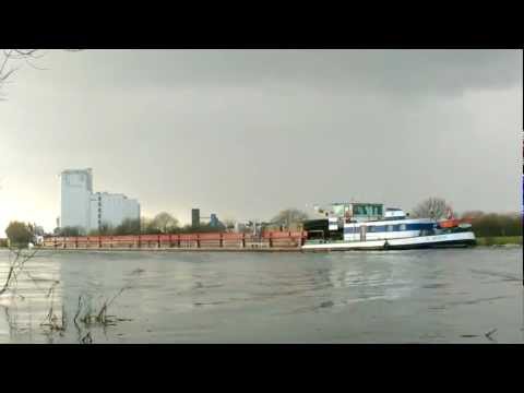 Vorbeifahrt Binnenschiff Nawa 9 GMS 08348096 zu Berg auf der Hunte beim WSA in Oldenburg