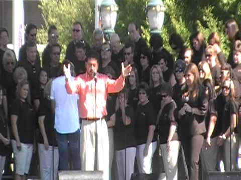 Pastor Chris!! & Pastor Miguel!! en el Downtown en Monroe NC