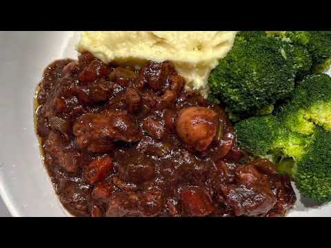 TRADITIONAL SCOTTISH STEW: STEWED BEEF & PORK SAUSAGE RECIPE