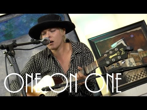 ONE ON ONE: Star Anna October 22nd, 2016 Outlaw Roadshow Full Session