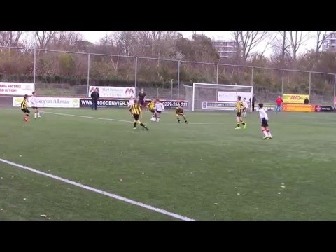 Dalibor Veleski eerste  helft  Alcmaria Victrix     Koedijk  4 ; 11