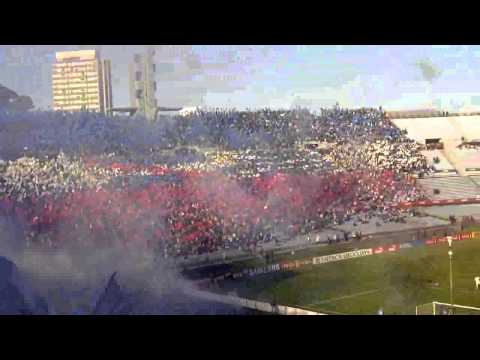 "Recibimiento bolso 30000 banderas de palo" Barra: La Banda del Parque &bull; Club: Nacional