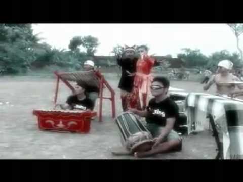 OmpRock - Laskar Belambangan ( Gending Kanggo Persewangi ).flv