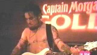 Carmen drools over Dave durring a Jane&#39;s Addiction show.