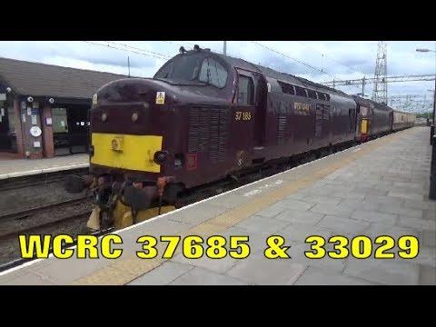 WCRC 37685 and 33029 Pass Bescot with Empty Coaching Stock 5Z33