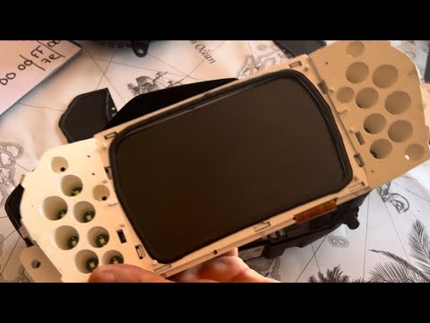 Alfa Romeo 4C Disassemble Dashboard or IPC to access electronics.