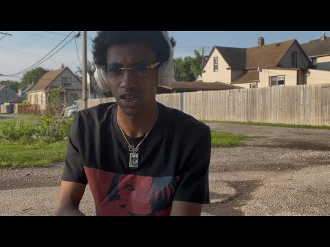 AdvancedLifeCavy x Essays (Official Visualizer)