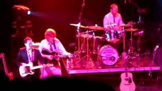 Brett Dennen - Who Do You Think You Are