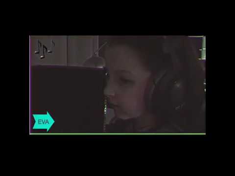 Eva Andries - Into the Unknown Frozen 2 (home video - live cover)