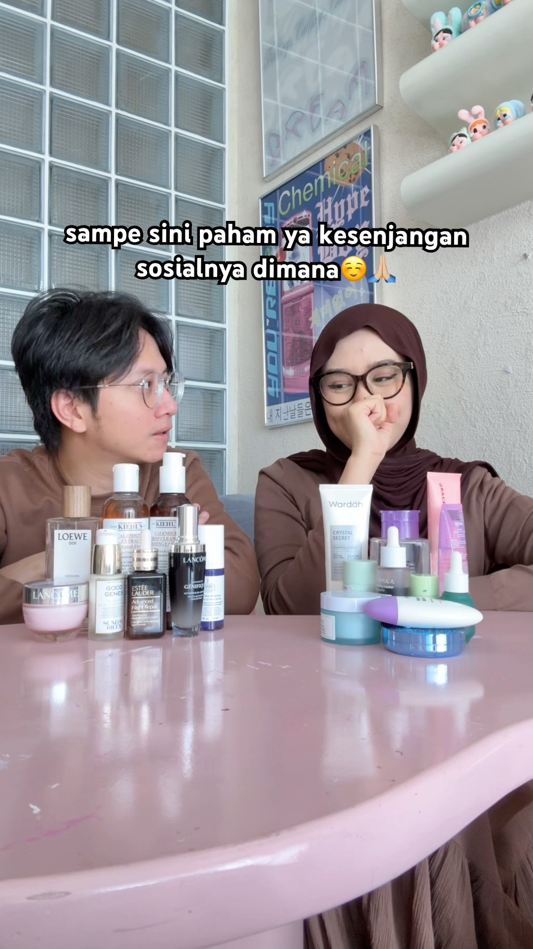 Gak nyangka, meja skincare apip bikin aku terkejut saat pertama kali berkunjung! 😲✨