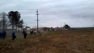 preview picture of video 'La policía reprime a los trabajadores del Tabacal'