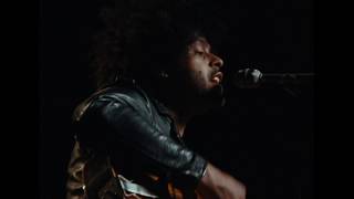 Twin Shadow – Saturdays [Live Stripped Down]