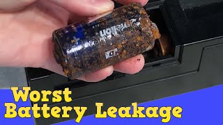 Video thumbnail for Worst battery leakage I've ever seen!  Casio CT 380 by 8-Bit Keys