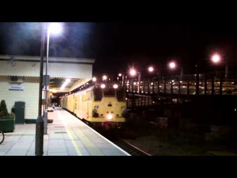 Prestatyn 6.11.2014 - Network Rail 31233 on 3Q82 Derby-Bangor test train - class 31