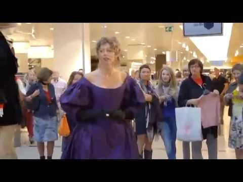 Wonderful flashmob Verdi, La Traviata