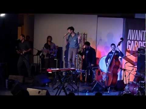 den zitao polla - maravegias ilegal (cy)