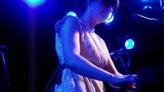 She & Him - Lingering Still