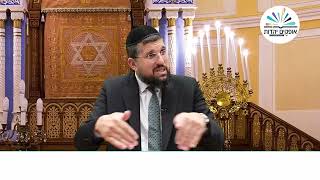 איך נכתבה מגילת איכה? | בין המיצרים | הרב אליהו עמר (הרב אליהו עמר) - התמונה מוצגת ישירות מתוך אתר האינטרנט יוטיוב. זכויות היוצרים בתמונה שייכות ליוצרה. קישור קרדיט למקור התוכן נמצא בתוך דף הסרטון