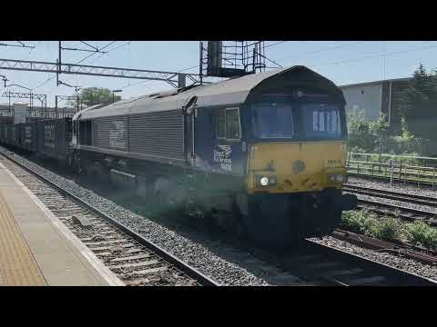 DRS 66426 Passing Harrow & Wealdstone Station Saturday 14th May 2022