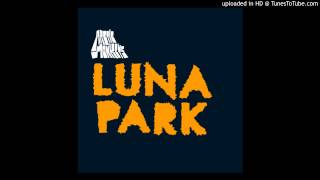 5. Arctic Monkeys - Still Take You Home (en vivo Luna Park)