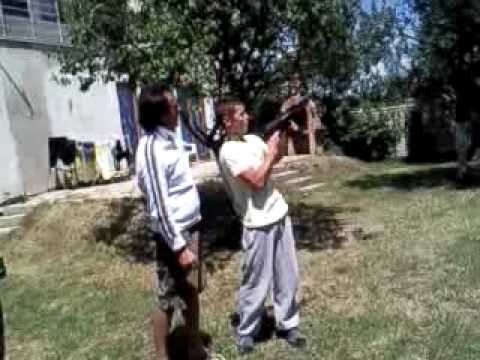 Arlind mit der Ak 47.3gp