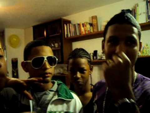 Hancell b,,Anonimo Gerald y acrlito improvisando