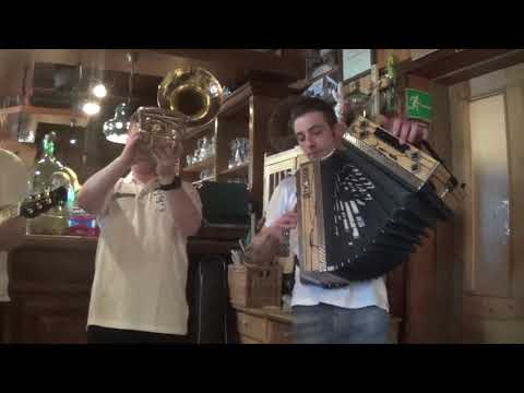 Die Mitterdorfer beim Strossegggerwirt