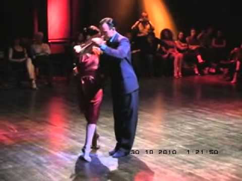 Esteban Moreno  and  Claudia Codega  are  dancing  to  the  tango  "  Buscandote  "