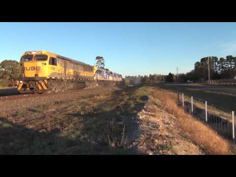 1108,CM3312,CM3301 works the empty Cobar Ore through Spring Hill