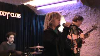 Connie Lush & Band - live in Muddys Club Weinheim - singing the blues