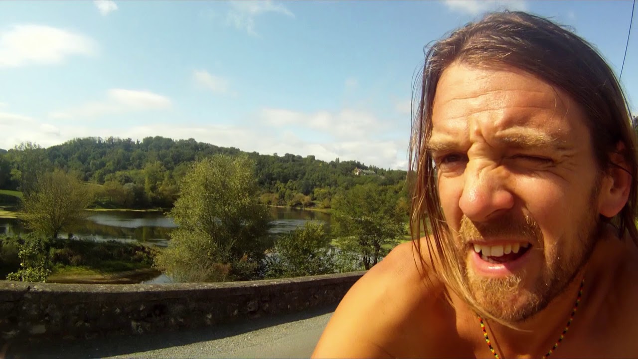 Moving Sounds Documentary about a musician who cycled from UK to Mali