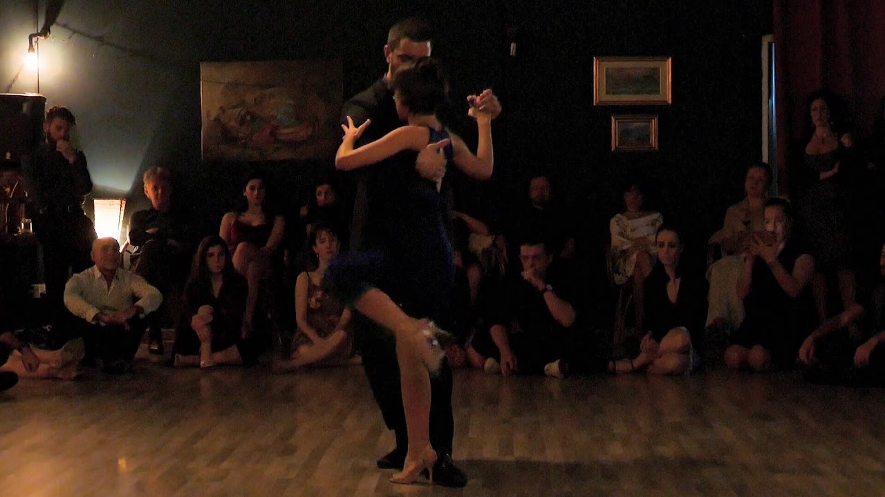 Video thumbnail for Carlo Feller & Luciana Muzio, La última cita (Chicho e Juana Napoli Long Weekend 2019, 3/5)