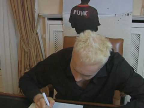 Farin Urlaub gibt eine virtuelle Autogrammstunde