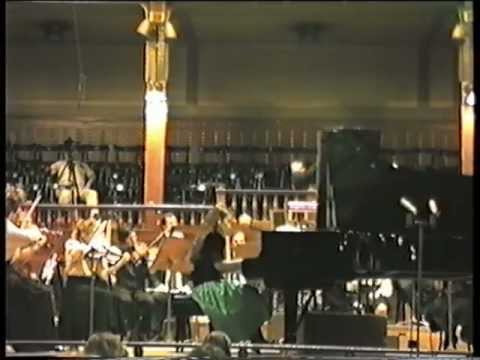 CSIK LAURA 1988 : CHOPIN E MINOR PIANO CONCERTO OP.11. PART 4.