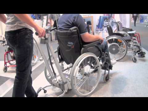 Messeneuheit Alber Rollstuhl Schiebehilfe