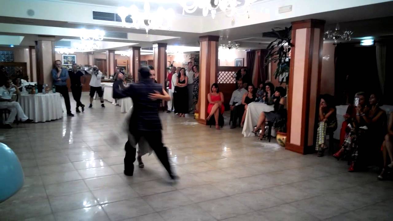 Nora Witanowsky e Juan Carlos Martinez La milonga dei Castelli (2)