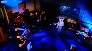 Kylie Minogue - Get Outta My Way (BBC Radio1 Live Lounge) Kylie Minogue - Get Outta My Way (BBC Radio1 Live Lounge)