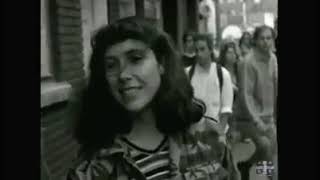 Les Colocs -  Tassez-vous de d'là Clip (1998)