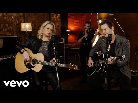 Adam Harvey, Beccy Cole - I Don't Love You Much Do I (Official Video)
