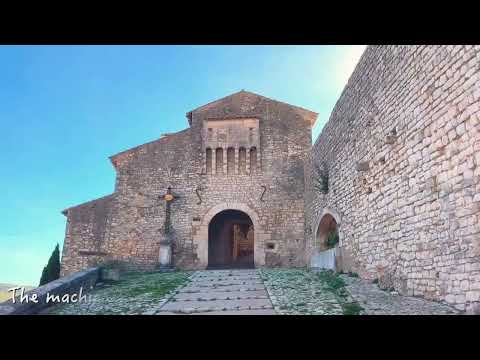 Visiting the town of Banon in Provence, France, is like stepping into the world of oil painting!