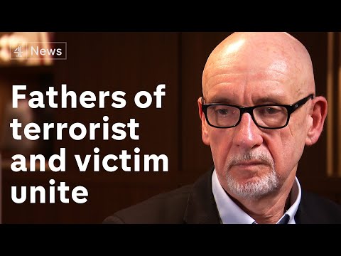 巴塔克蘭：恐怖分子的父親和受害者之間令人驚訝的聯繫。 (Bataclan: the surprising bond between fathers of terrorist and victim)