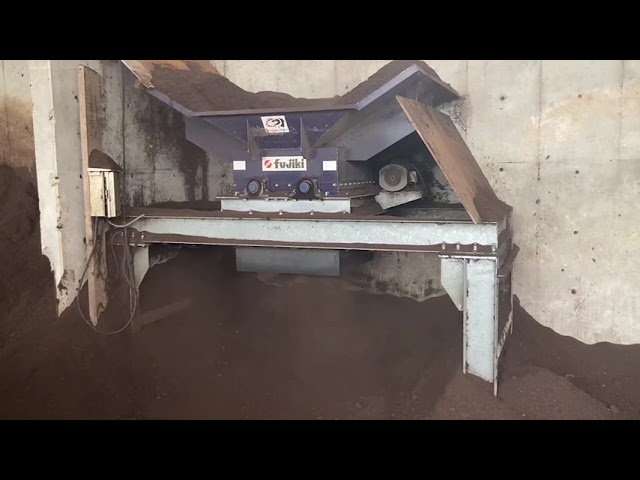 ダブルローター型堆肥粉砕機