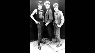 Stray Cats -  Cross That Bridge  (Live in Tokyo)