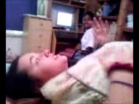 Amber singing  bout dis qerl ashlie