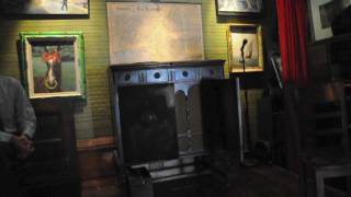 preview picture of video 'White River Junction Main Street Museum Phonograph'