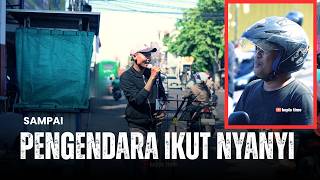 Download lagu DRIVERS JOIN IN THE SINGING, AND A PERSON WITH MENTAL HEALTH ISSUES JOINS IN THE TIPPING mp3