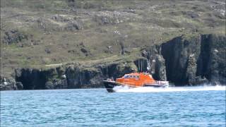 preview picture of video 'Baltimore RNLI Lifeboat off Sherkin Island in West Cork'