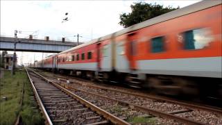 preview picture of video 'Went Like A Bullet - RANCHI Rajdhani flat 130Kmph show!'